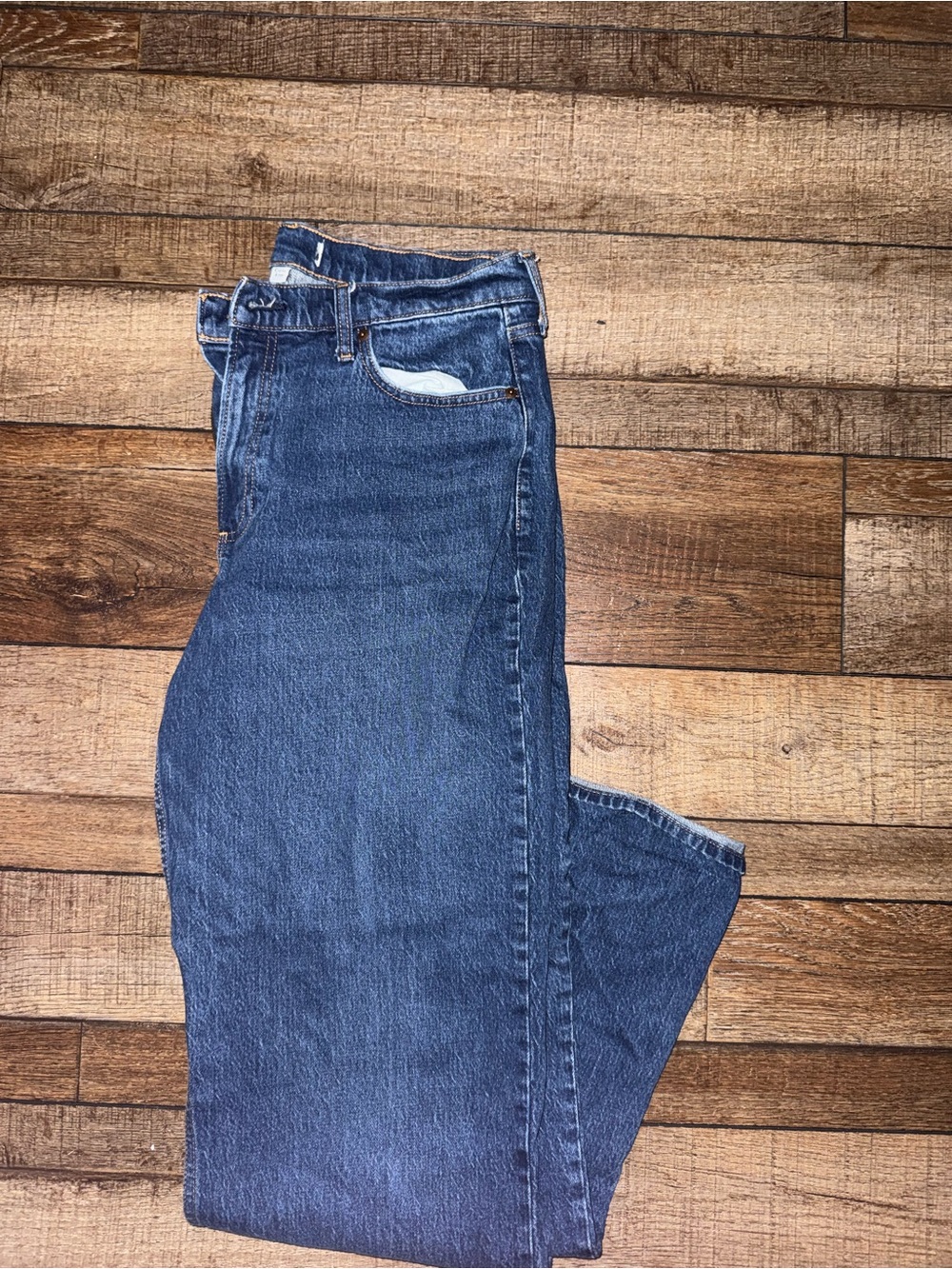Low rise baggy dark wash jeans